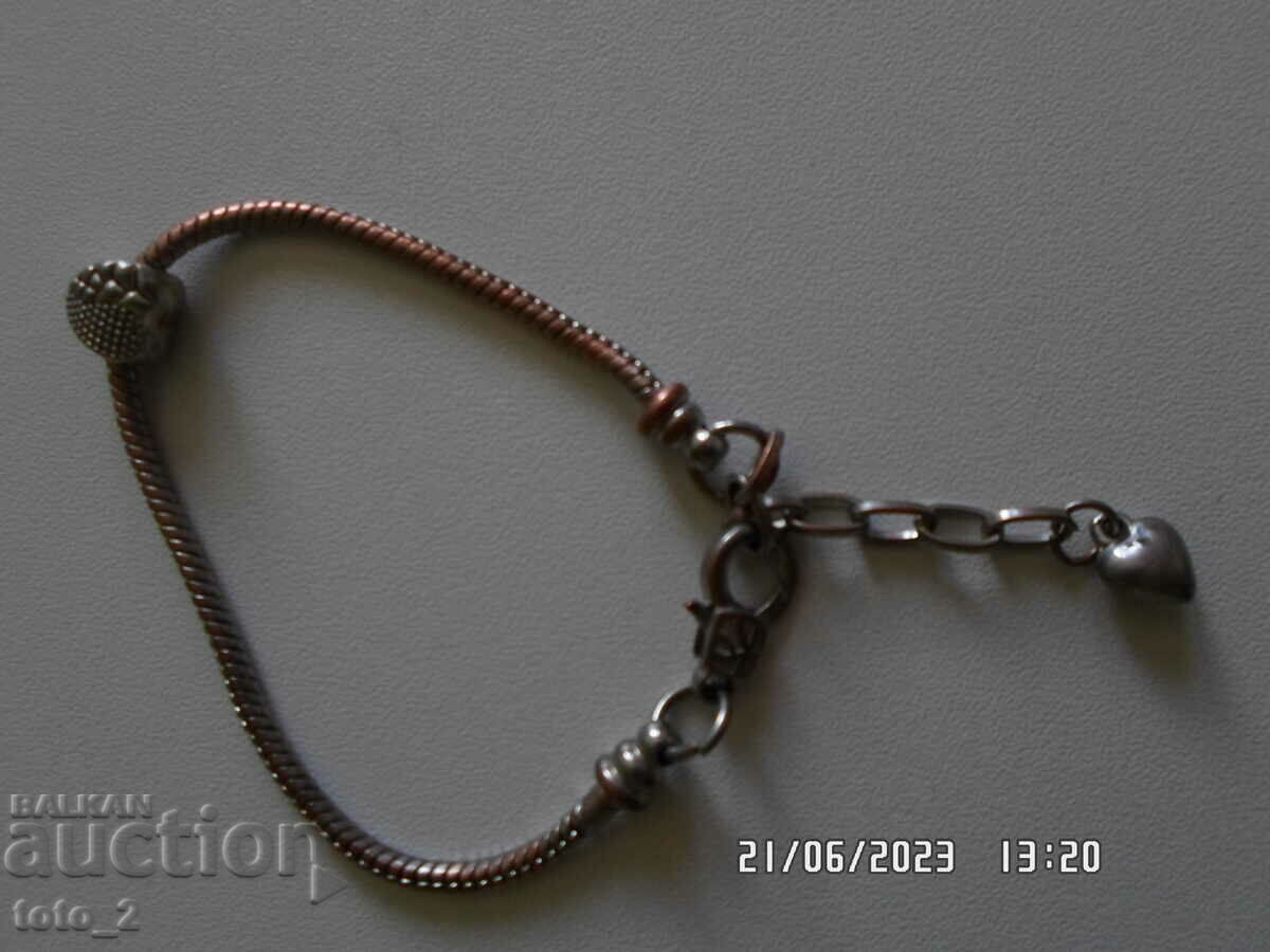 Brățară-lanț cu preț 2.99 BGN | € 1.53