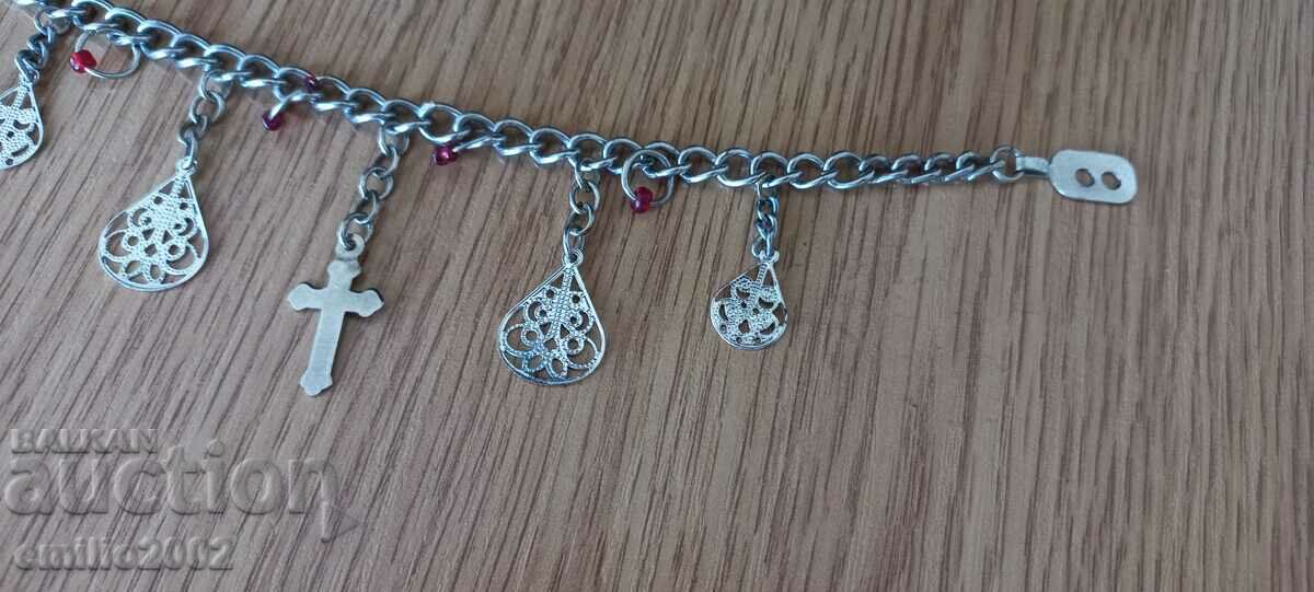 Auction Reading book flickers Auction Reading book flickers