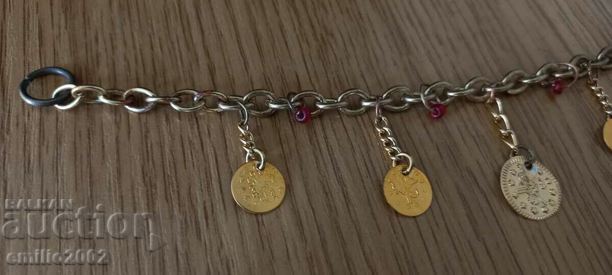 Reading book flickers with price 7.00 BGN | € 3.58