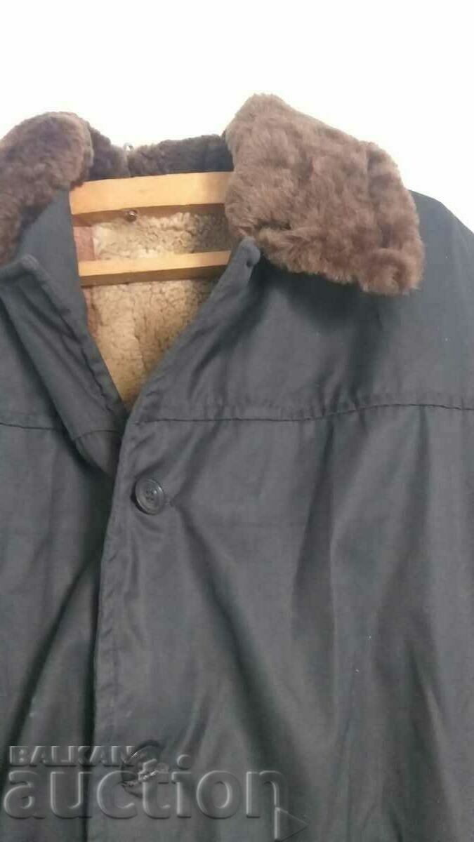 Haină de blană cu preț 41.00 BGN | € 20.96