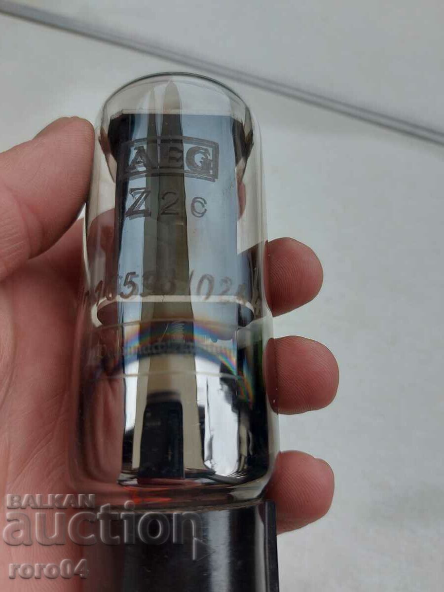 Παράδοση ΛΑΜΠΑ ΡΑΔΙΟΦΩΝΟΥ AEG Z 2 C Παράδοση ΛΑΜΠΑ ΡΑΔΙΟΦΩΝΟΥ AEG Z 2 C
