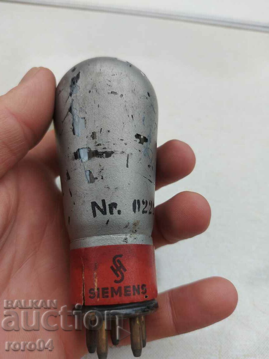 RADIO LAMP SIMENS Bh with price 179.10 BGN | € 91.57 RADIO LAMP SIMENS Bh with price 179.10 BGN | € 91.57