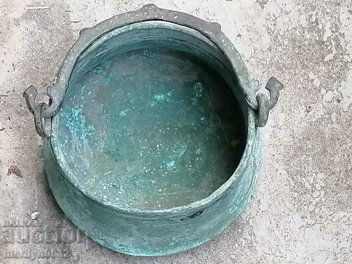 Delivery of An old bacon, a baker, a pot, a boiler, a copper pot Delivery of An old bacon, a baker, a pot, a boiler, a copper pot