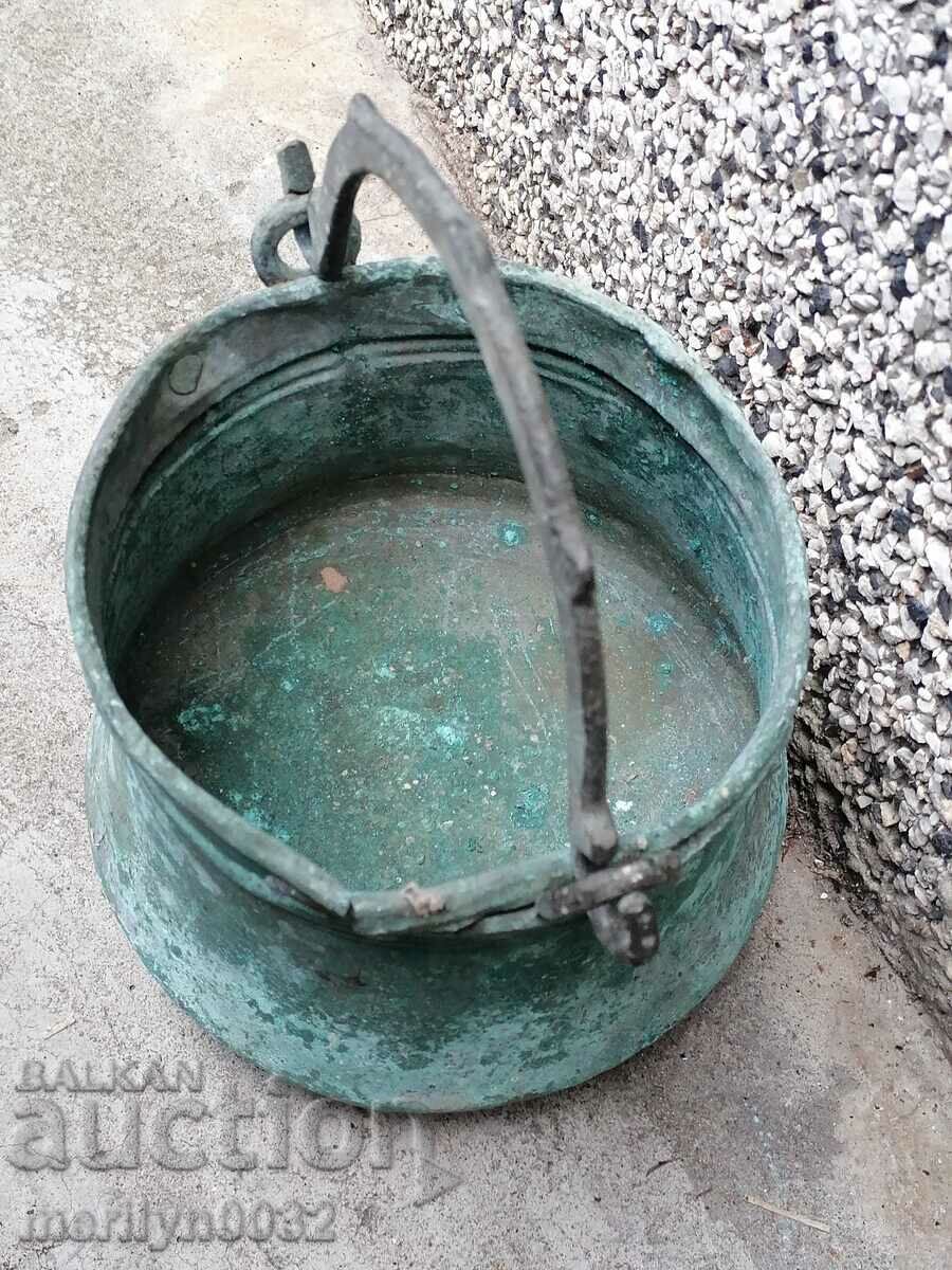 An old bacon, a baker, a pot, a boiler, a copper pot - 5 An old bacon, a baker, a pot, a boiler, a copper pot - 5