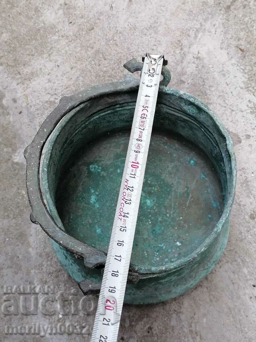 An old bacon, a baker, a pot, a boiler, a copper pot - 6 An old bacon, a baker, a pot, a boiler, a copper pot - 6