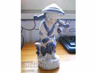 antique porcelain figurine (China)