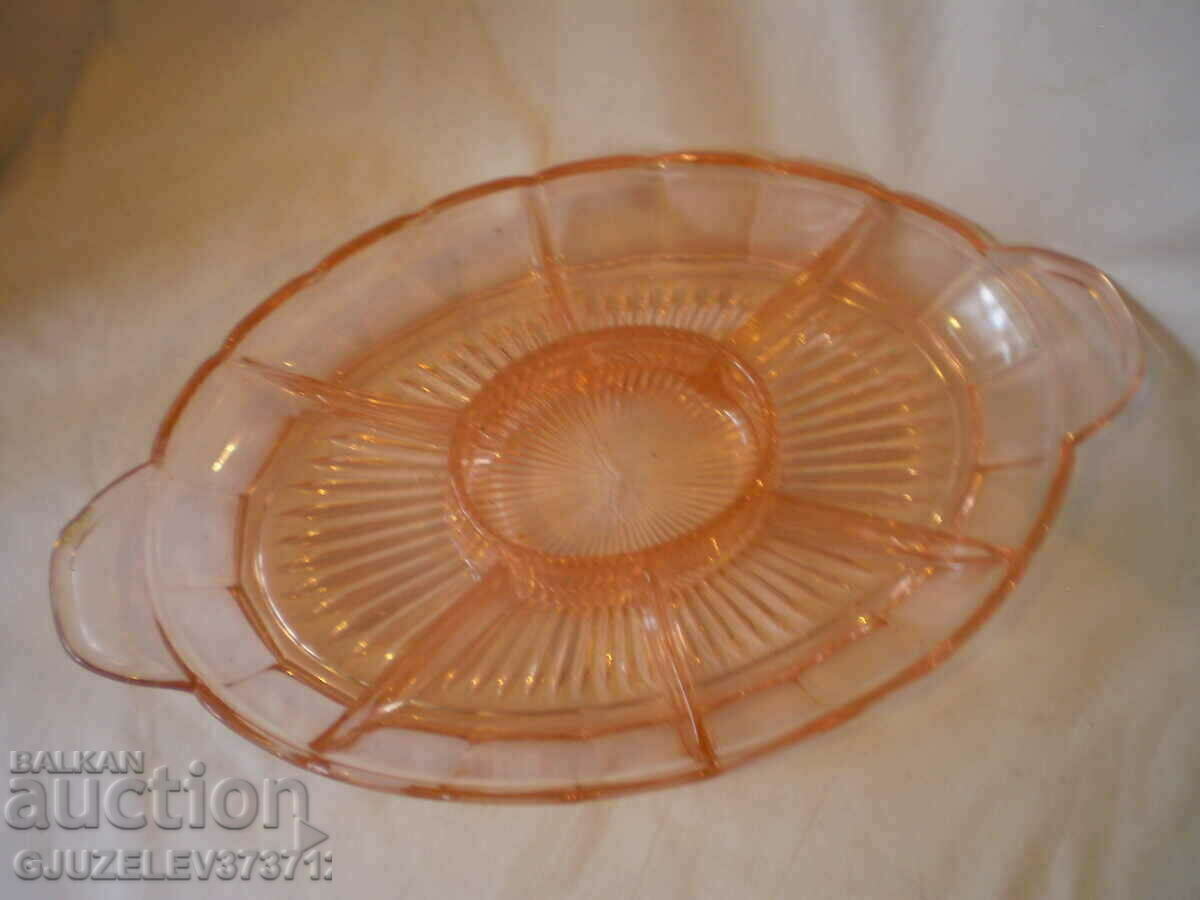 Auction  Art Deco glass plate for hors d'oeuvres pink color