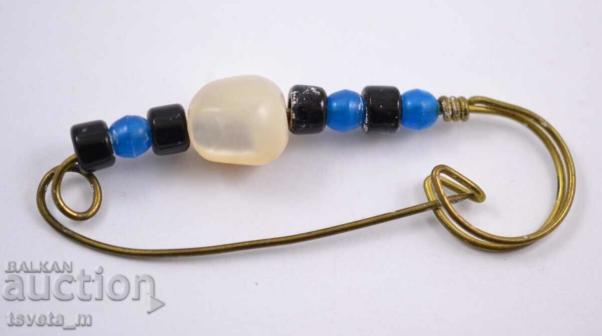 Antique brooch pin with price 3.00 BGN | € 1.53 Antique brooch pin with price 3.00 BGN | € 1.53