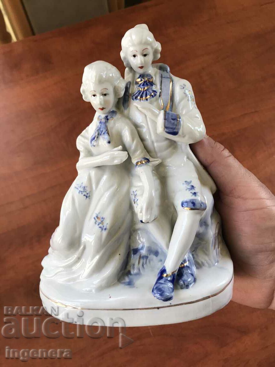 Auction PORCELAIN FIGURE STATUTE GOLD Auction PORCELAIN FIGURE STATUTE GOLD