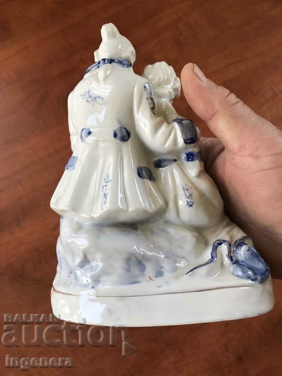 Delivery of PORCELAIN FIGURE STATUTE GOLD Delivery of PORCELAIN FIGURE STATUTE GOLD