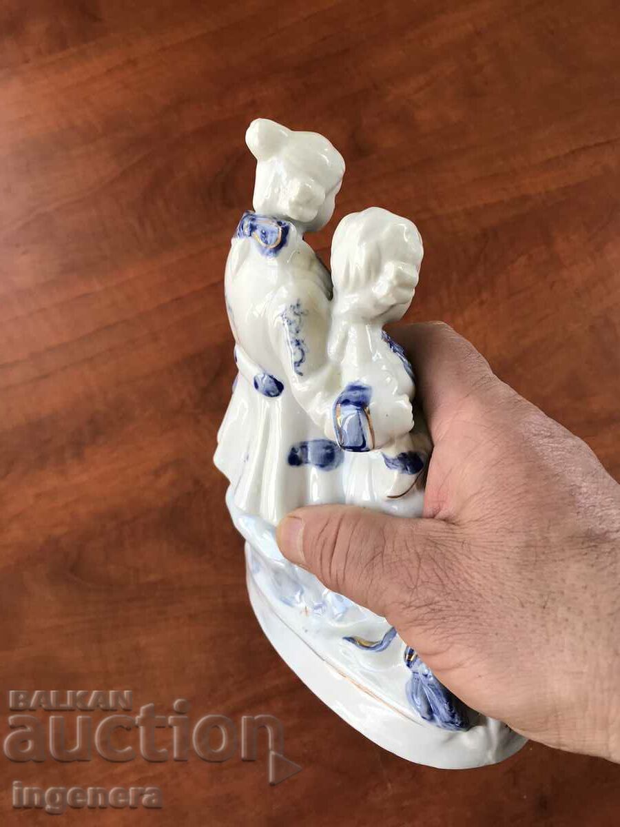 PORCELAIN FIGURE STATUTE GOLD - 5 PORCELAIN FIGURE STATUTE GOLD - 5