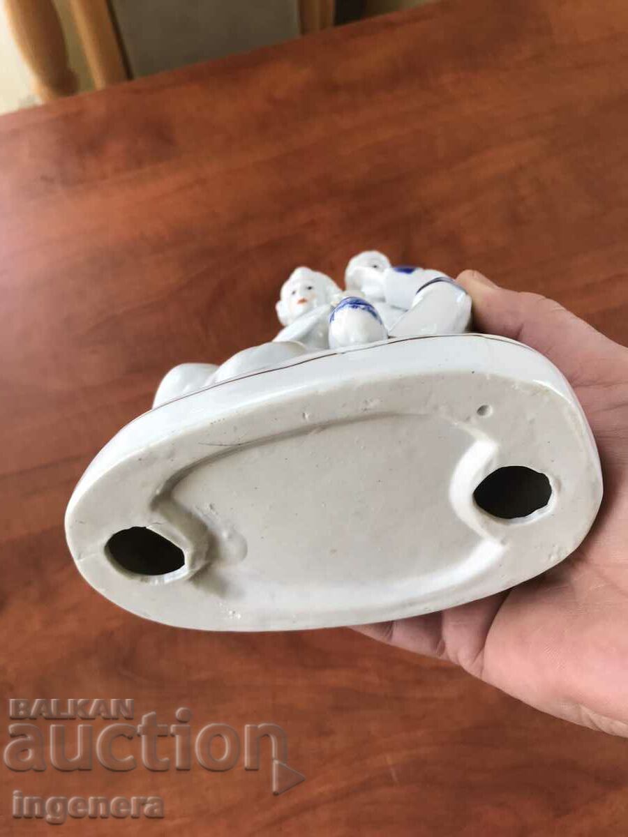 PORCELAIN FIGURE STATUTE GOLD - 6 PORCELAIN FIGURE STATUTE GOLD - 6