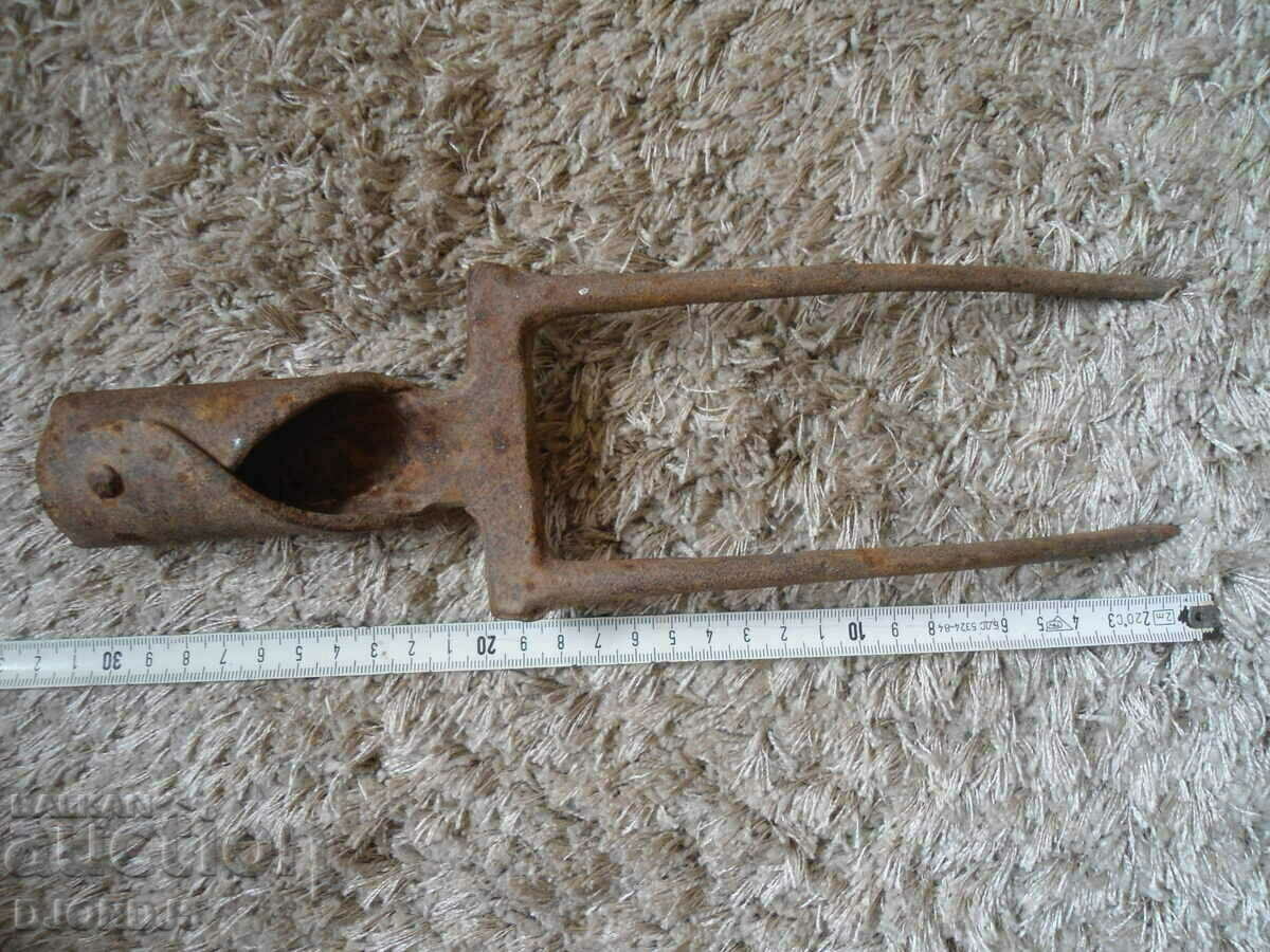 Old agricultural implements, PATENT marking - 5 Old agricultural implements, PATENT marking - 5