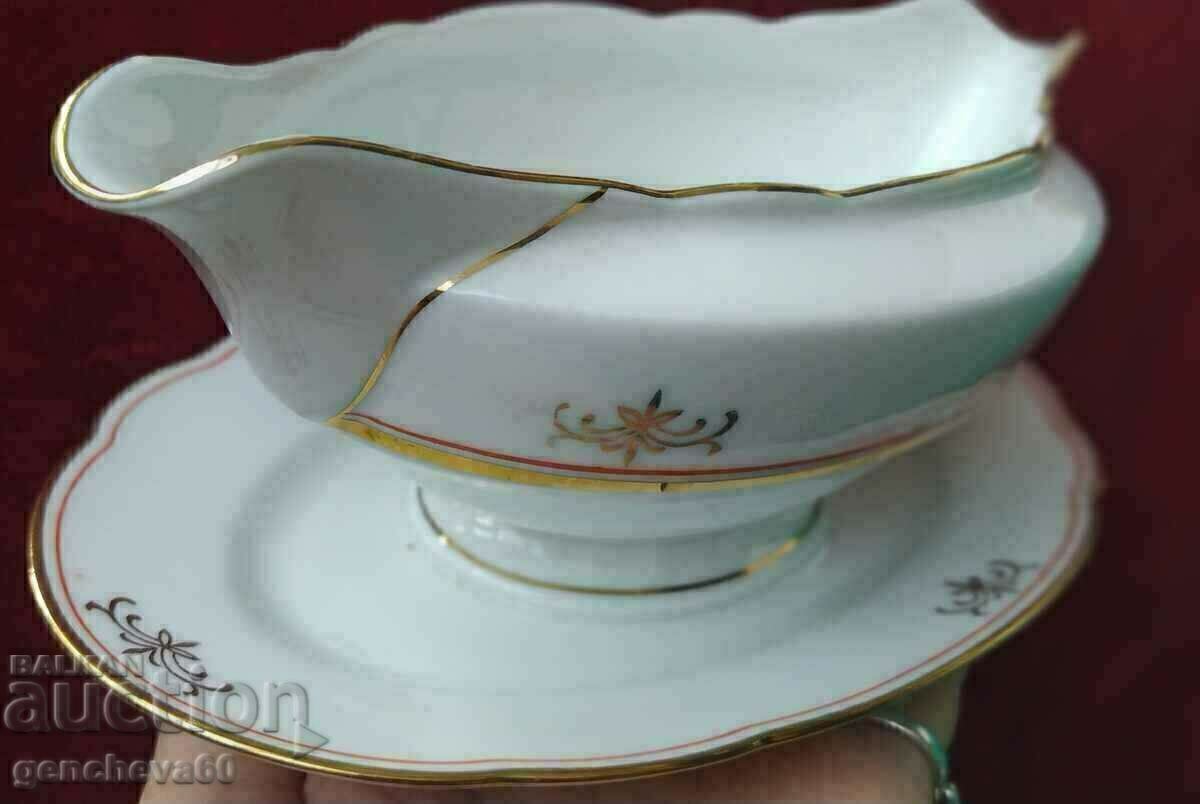 Stylish porcelain saucer, gold rim/Bavaria with price 12.00 BGN | € 6.14 Stylish porcelain saucer, gold rim/Bavaria with price 12.00 BGN | € 6.14