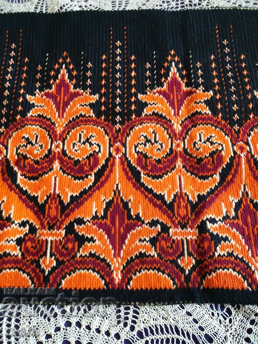 Wall mason with price 50.00 BGN | € 25.56 Wall mason with price 50.00 BGN | € 25.56