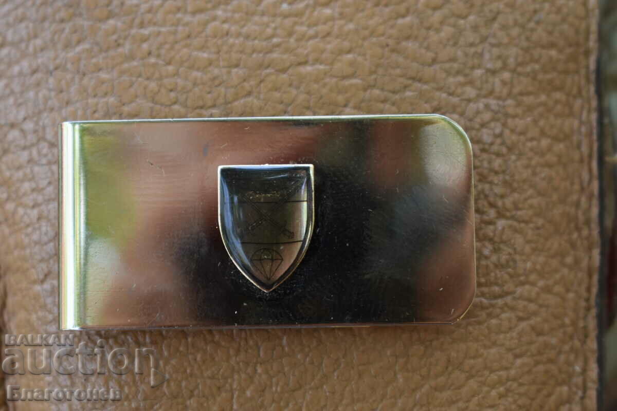 A pinch of paratroopers with price 50.00 BGN | € 25.56