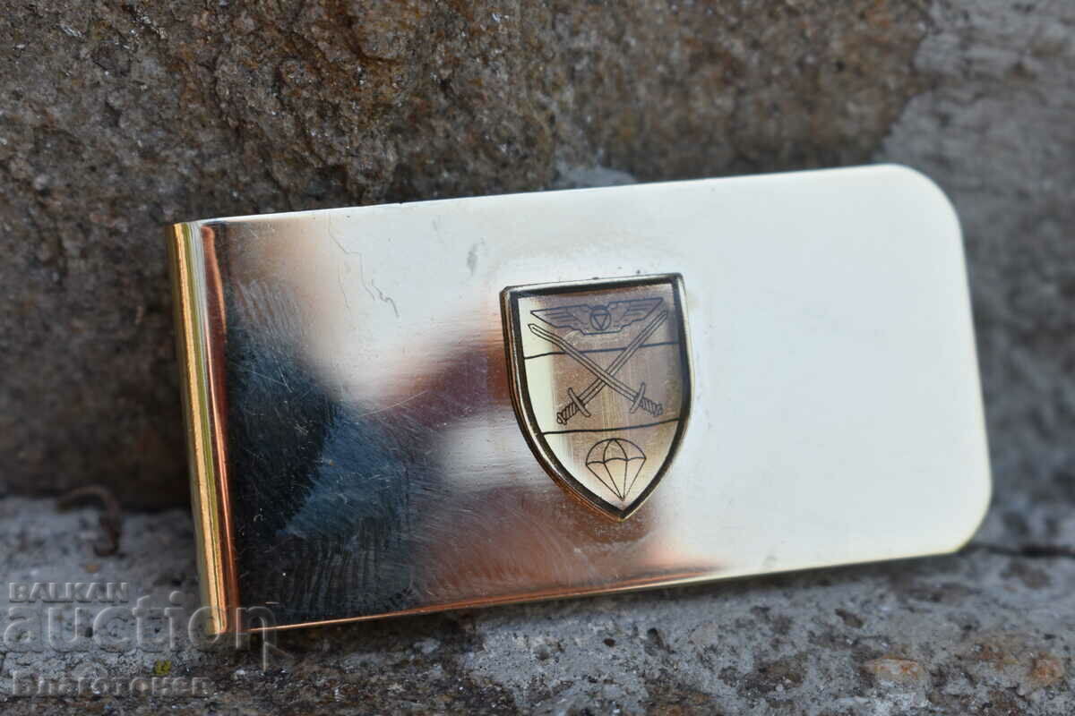 Auction  A pinch of paratroopers