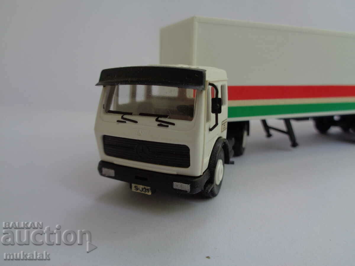 Auction PREISER?HERPA?KIBRI? HO 1/87 MERCEDES MODEL TRUCK TOY Auction PREISER?HERPA?KIBRI? HO 1/87 MERCEDES MODEL TRUCK TOY