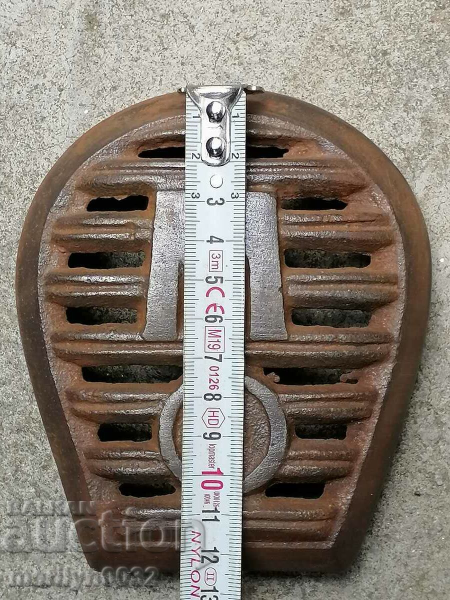 Auction  Cast iron emblem from an old German HAMONA stove