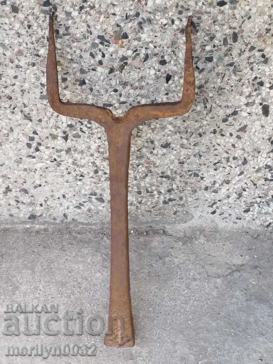 Μεταλλικό αμόνι για κάρφωμα μαλλιών σφυρήλατο σίδερο με τιμή 46.00 BGN | € 23.52