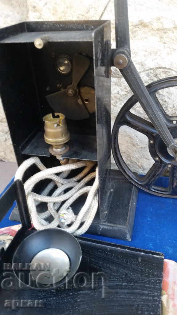 Old cinema projection apparatus - France - around 1930 - 7