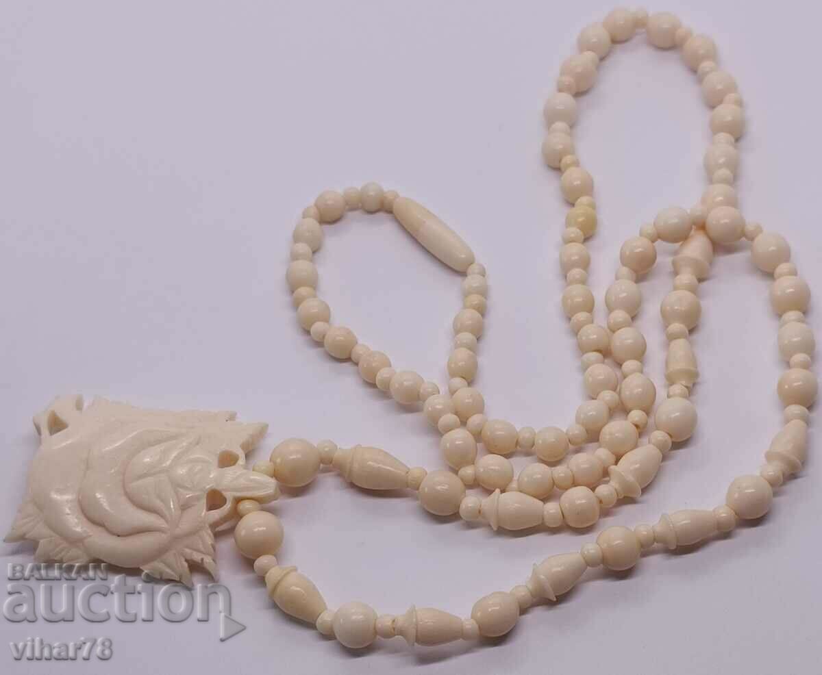 Παλιό κολιέ από κόκαλο καμήλας με τιμή 49.99 BGN | € 25.56