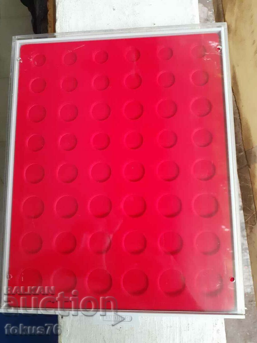 Lindner Luxury Coin Box - n5 with price 36.00 BGN | € 18.41 Lindner Luxury Coin Box - n5 with price 36.00 BGN | € 18.41