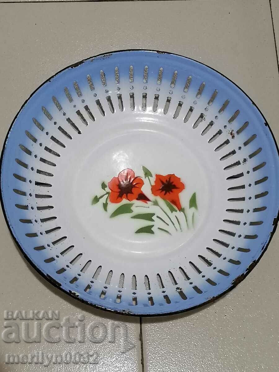 Old enamelled bread pan enamel from the 1960s with price 41.00 BGN | € 20.96