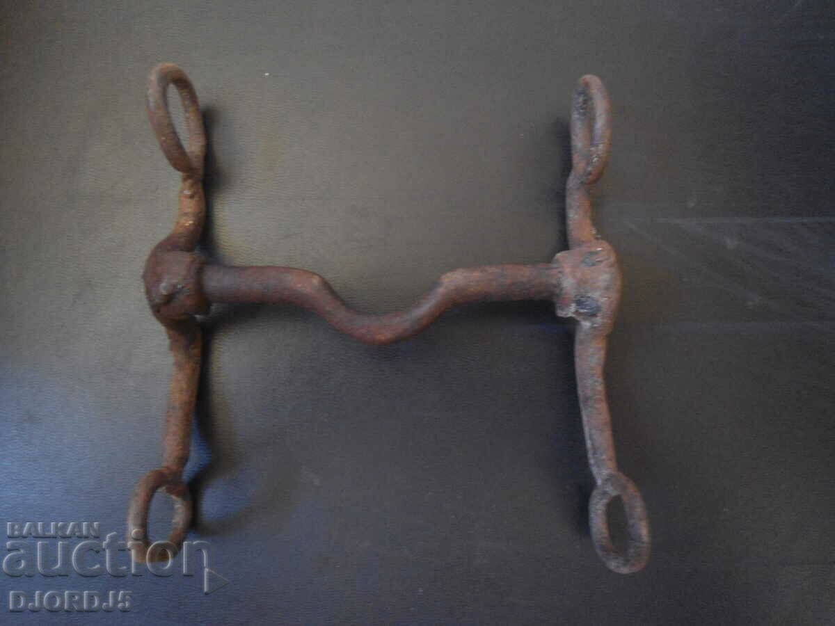 Old bridle with price 5.00 BGN | € 2.56 Old bridle with price 5.00 BGN | € 2.56