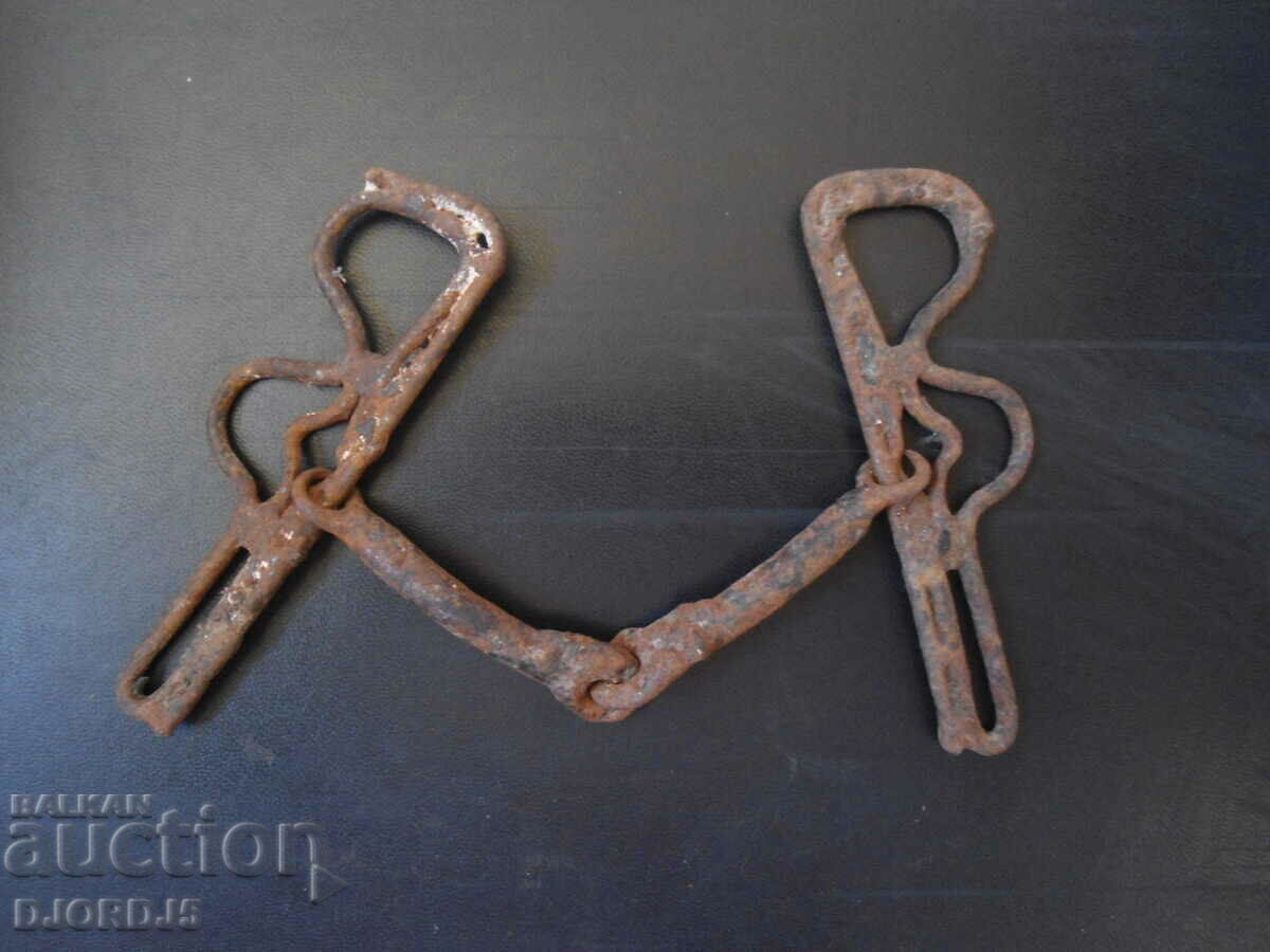 Old bridle with price 3.00 BGN | € 1.53 Old bridle with price 3.00 BGN | € 1.53