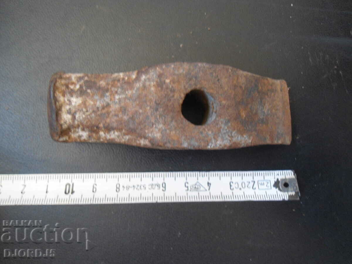 Delivery of An old craft hammer