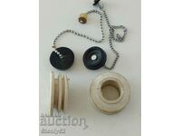 2 pcs rubber sink plugs and seals