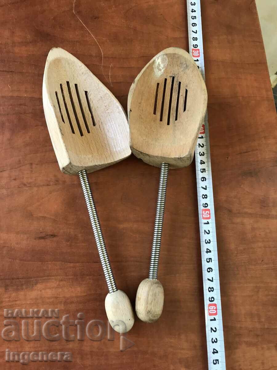 MOLDE PANTOF MATRICE LEMN MARCA INTINZATOR TARGA cu preț 17.00 BGN | € 8.69 MOLDE PANTOF MATRICE LEMN MARCA INTINZATOR TARGA cu preț 17.00 BGN | € 8.69