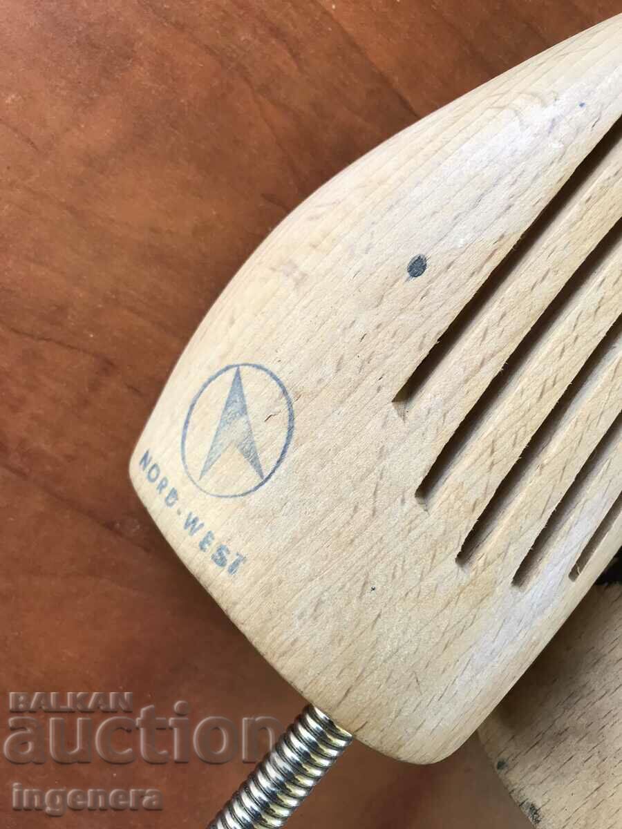 Livrarea MOLDE PANTOF MATRICE LEMN MARCA INTINZATOR TARGA Livrarea MOLDE PANTOF MATRICE LEMN MARCA INTINZATOR TARGA