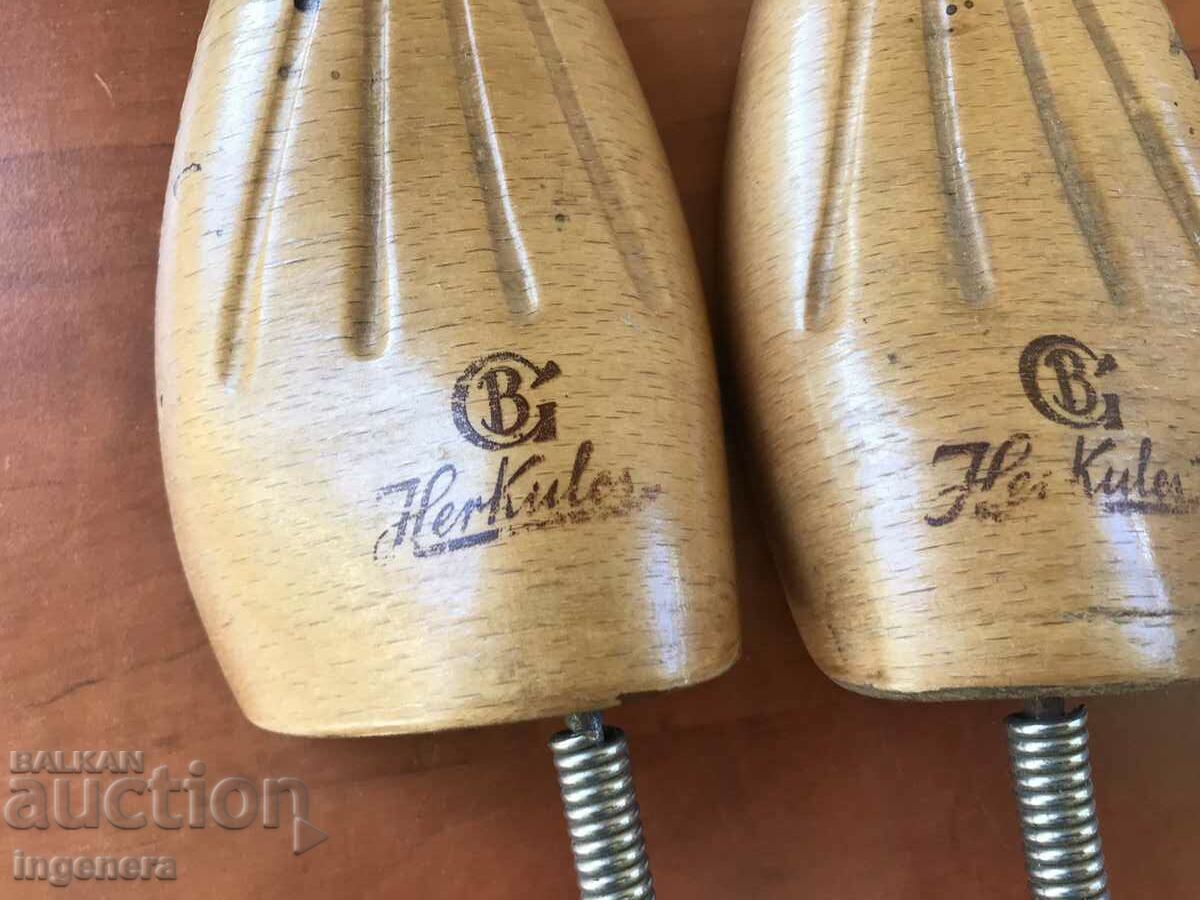 Delivery of MOLD SHOE MOLDS WOOD BRANDED TENSIONERS STRETCHERS Delivery of MOLD SHOE MOLDS WOOD BRANDED TENSIONERS STRETCHERS