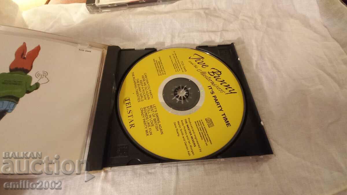 CD audio Bunny petrecere cu preț 2.99 BGN | € 1.53