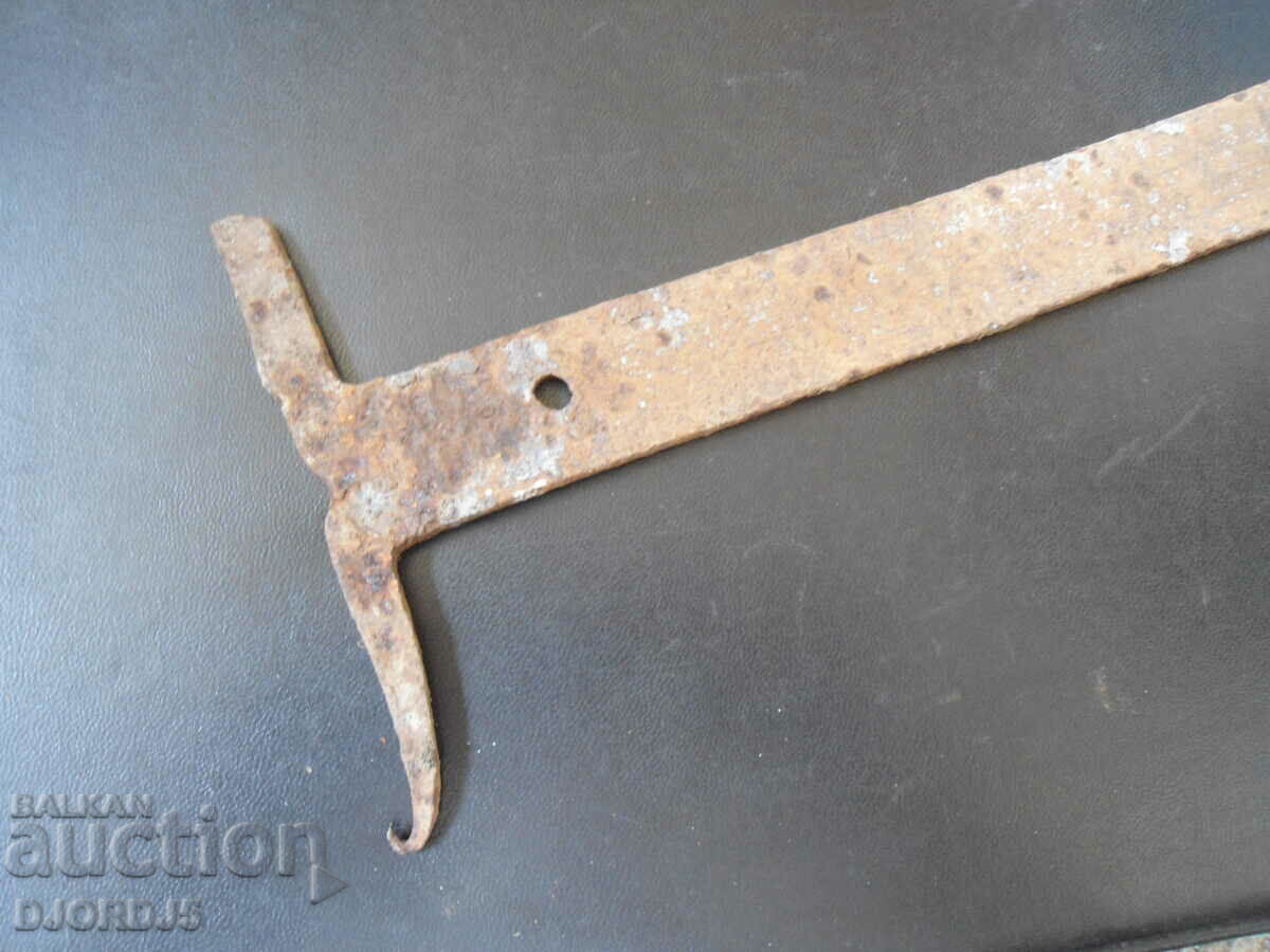 Auction  An old forged scraper