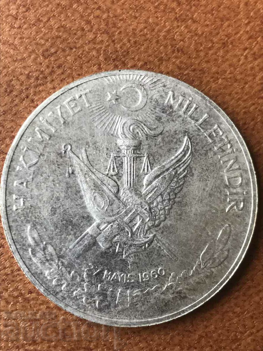 Moneda comemorativă din argint Atatürk de 10 lire 1960