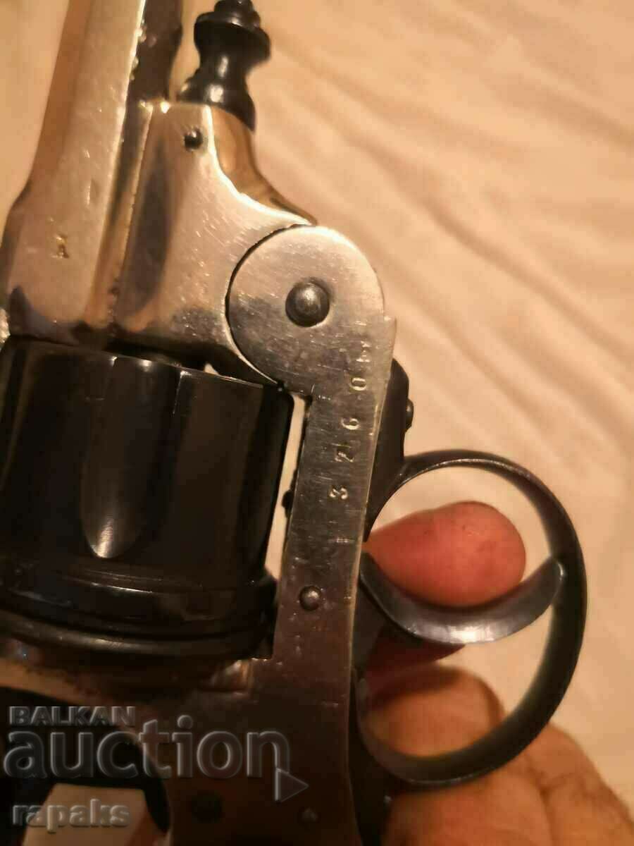 Delivery of Collectible revolver Vernant / Vernan, revolver, rifle Delivery of Collectible revolver Vernant / Vernan, revolver, rifle