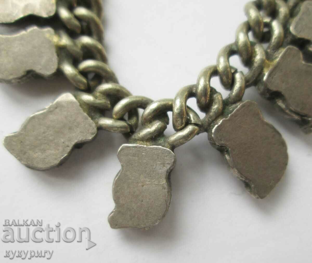 Delivery of Old jewelry for costume reading book bitch necklace ethnography Delivery of Old jewelry for costume reading book bitch necklace ethnography