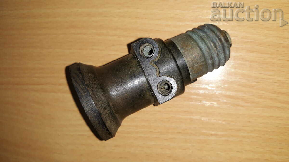 Delivery of antique socket bakelite coupler Delivery of antique socket bakelite coupler