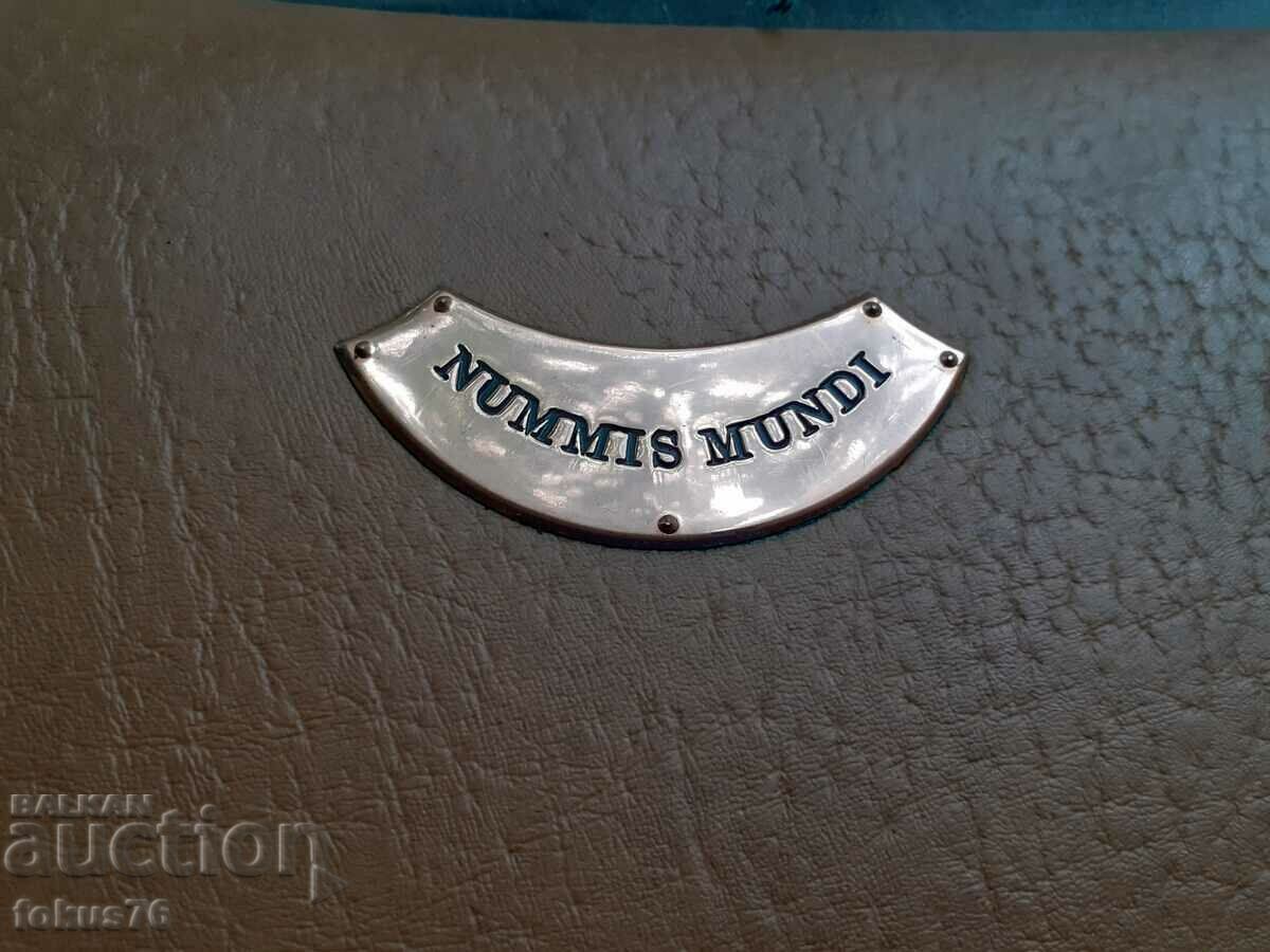 Луксозен кожен немски класьор за монети с цена 49.00 лв. | € 25.05 Луксозен кожен немски класьор за монети с цена 49.00 лв. | € 25.05