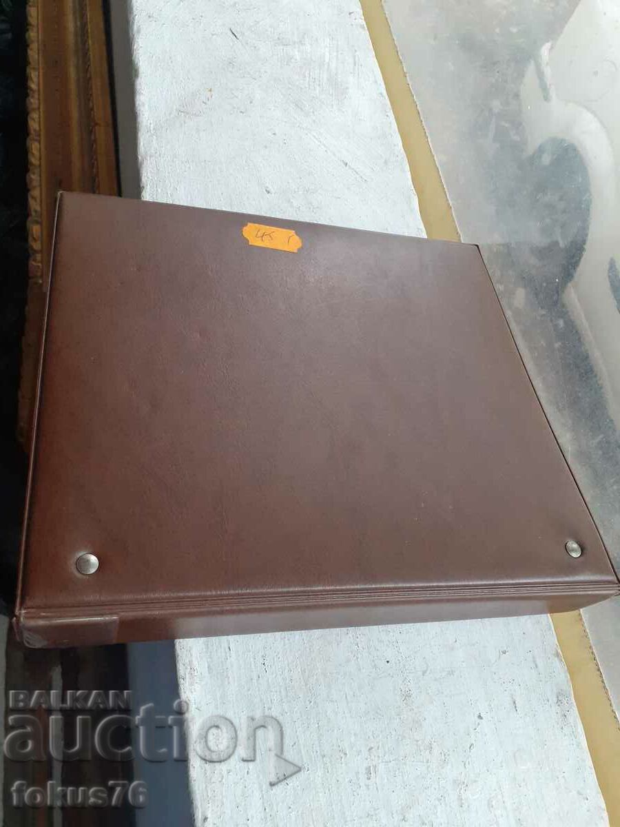 Delivery of Luxury leather German album folder Delivery of Luxury leather German album folder
