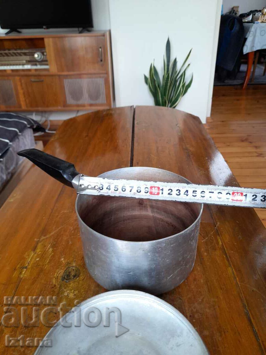 Delivery of Old casserole, pan Delivery of Old casserole, pan