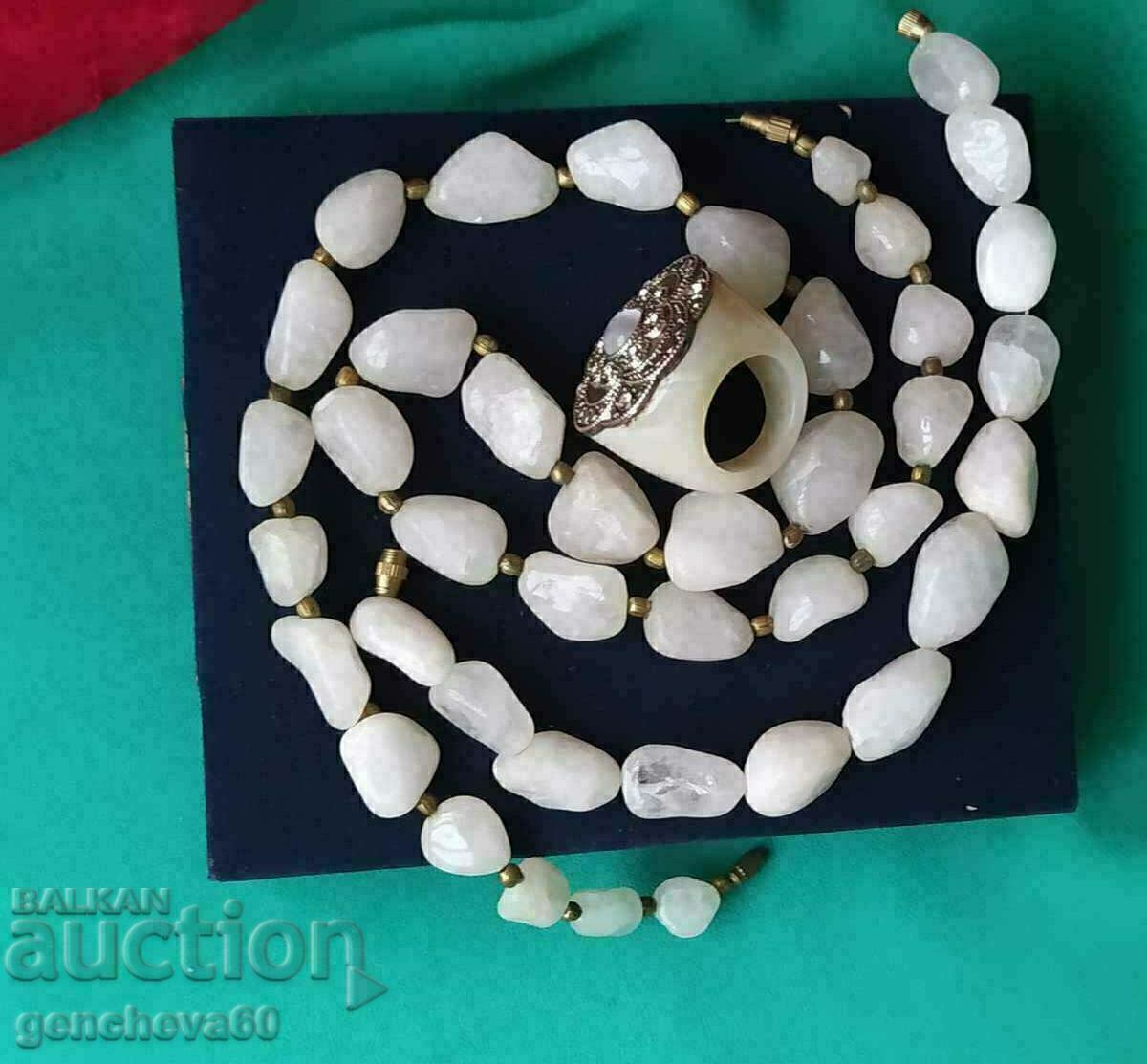 Necklace and bracelet set made of natural white agate with price 50.00 BGN | € 25.56