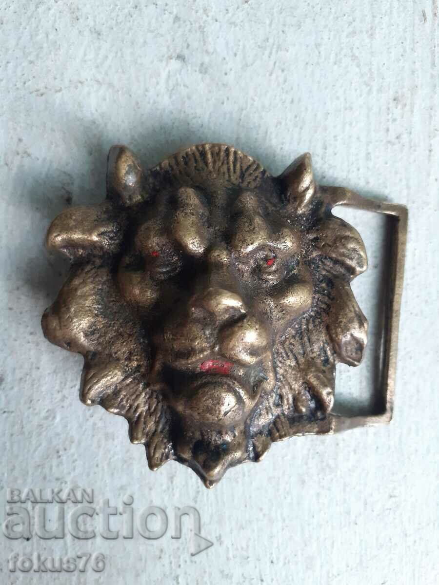 Unique old bronze lion head buckle with price 79.00 BGN | € 40.39 Unique old bronze lion head buckle with price 79.00 BGN | € 40.39