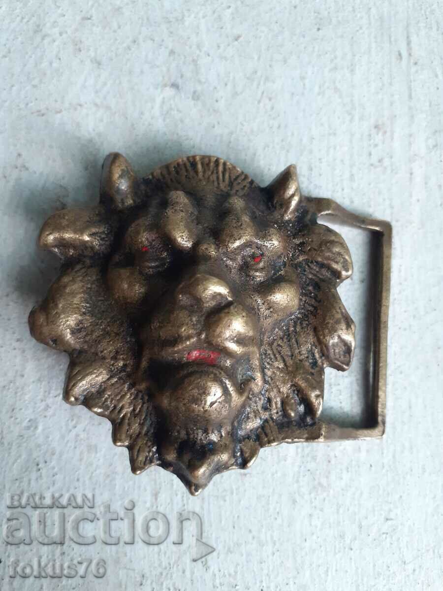 Уникална стара бронзова тока катарама лъвска глава