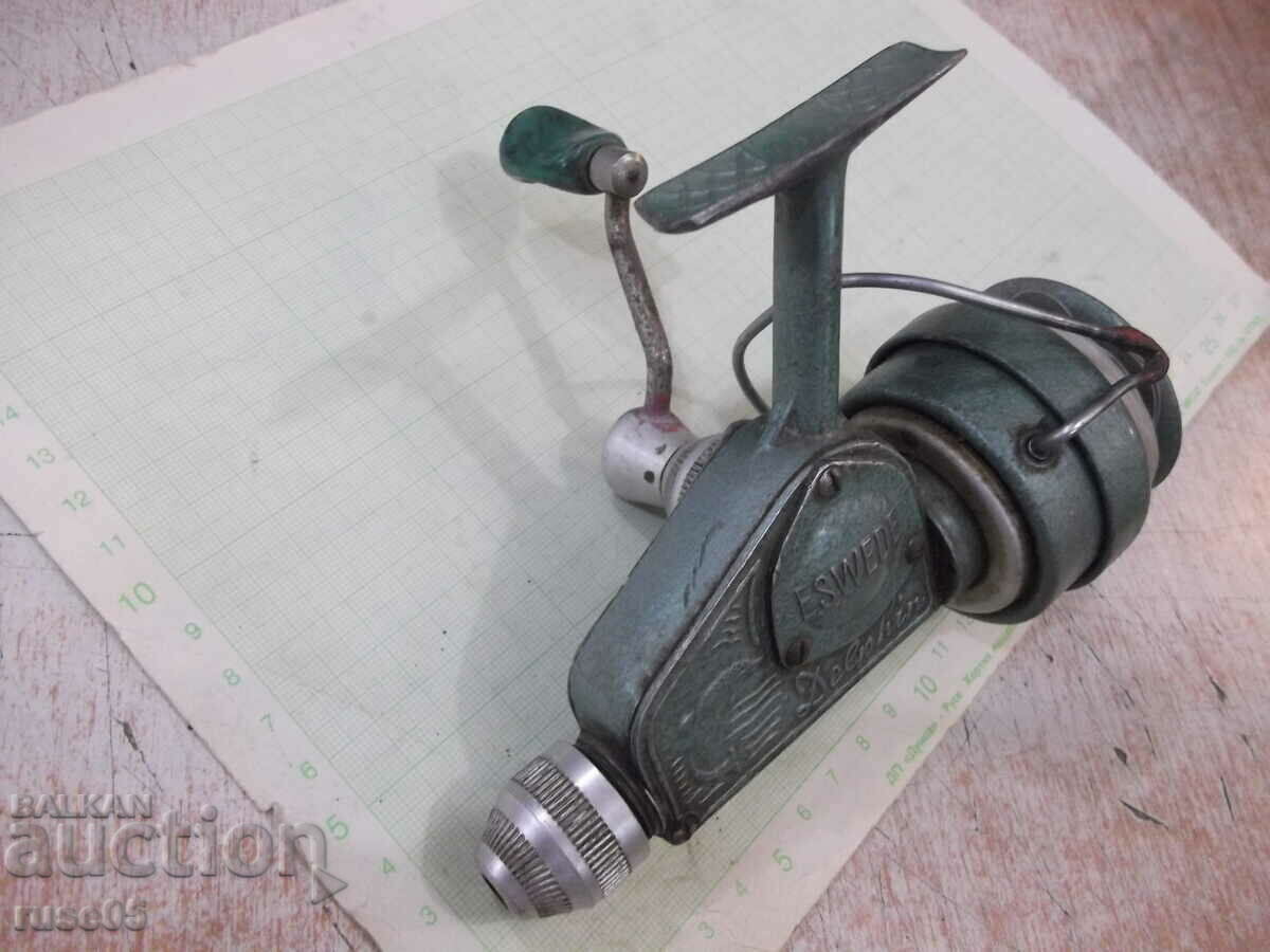 Auction Fishing reel "Delphin" working Auction Fishing reel "Delphin" working