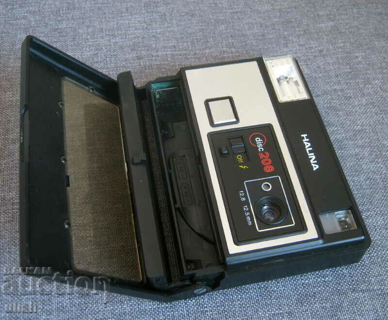 Delivery of 1980 Halina Disc 208 motor drive camera Delivery of 1980 Halina Disc 208 motor drive camera