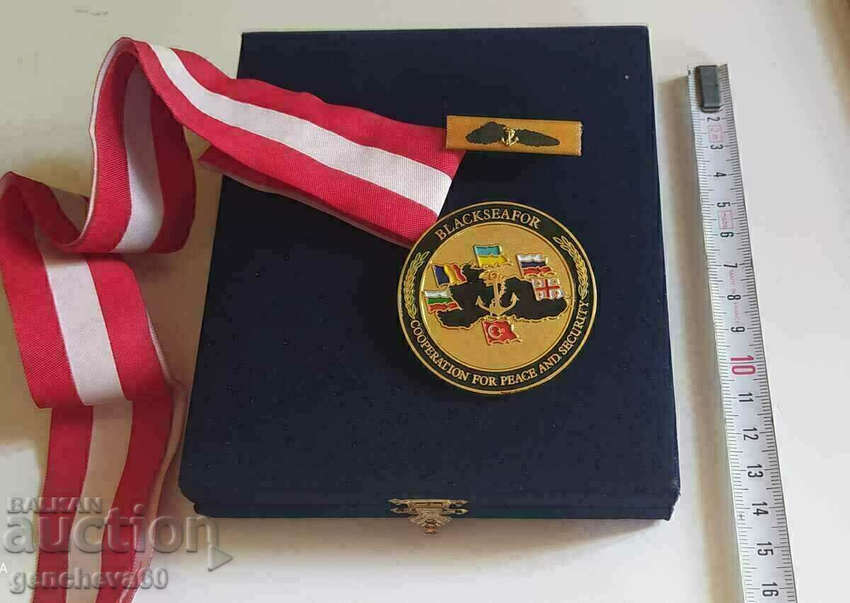 European Naval Order, medal in box with price 40.00 BGN | € 20.45 European Naval Order, medal in box with price 40.00 BGN | € 20.45